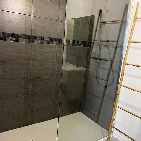 Apartment Location Saisonniere 1